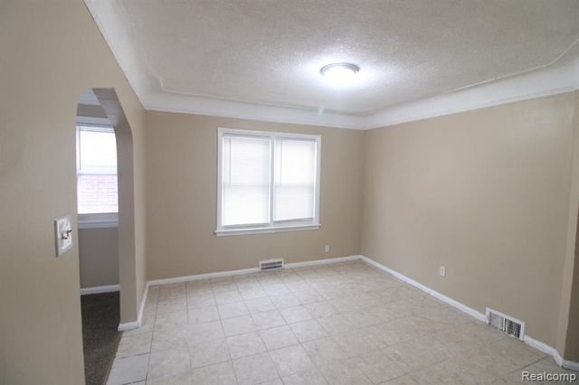 8096 Chamberlain Street, Detroit, MI 48209