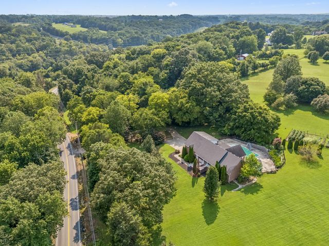 1981 Highway 76, Adams, TN 37010