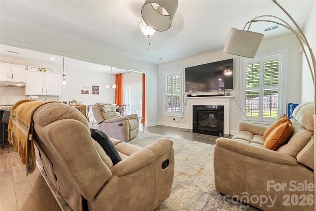 39 Hanging Leaf Court, Blythewood, SC 29016