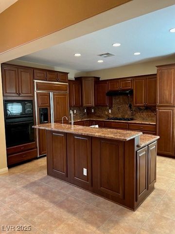 11809 Weybrook Park Drive, Las Vegas, NV 89141