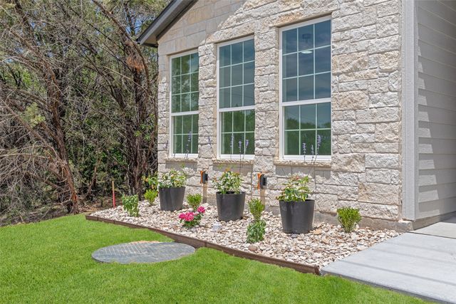 5601 San Jacinto Drive, Granbury, TX 76048