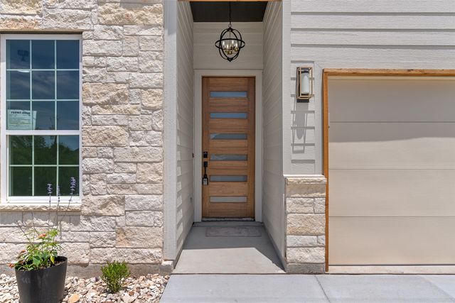 5601 San Jacinto Drive, Granbury, TX 76048