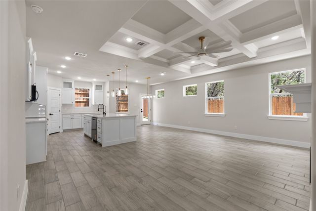 5601 San Jacinto Drive, Granbury, TX 76048