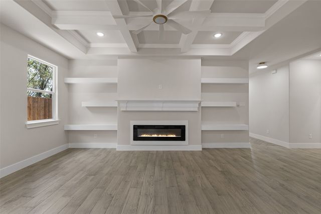5601 San Jacinto Drive, Granbury, TX 76048
