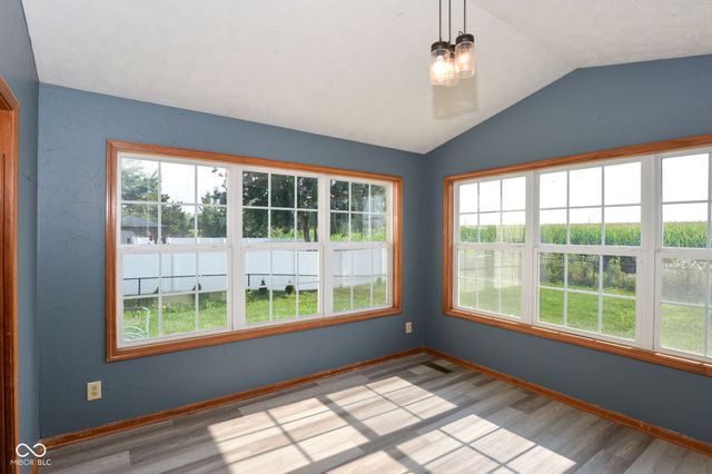 567 West Street, Whiteland, IN 46184