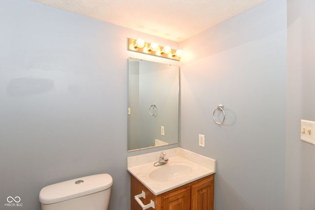 567 West Street, Whiteland, IN 46184