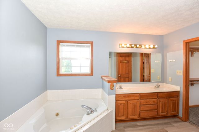 567 West Street, Whiteland, IN 46184