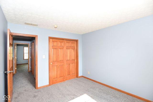 567 West Street, Whiteland, IN 46184
