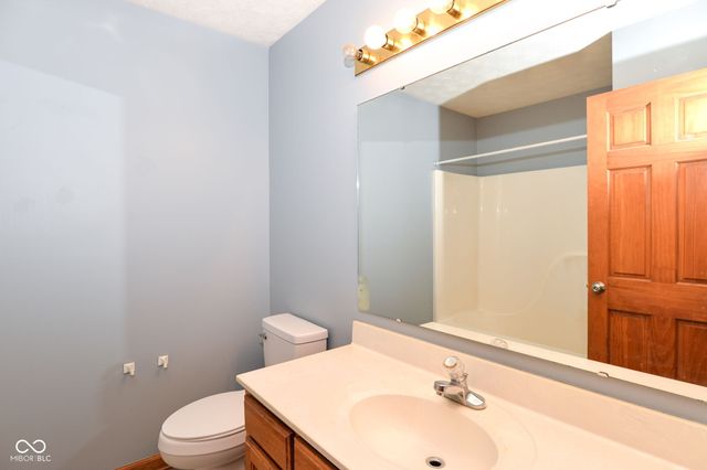 567 West Street, Whiteland, IN 46184