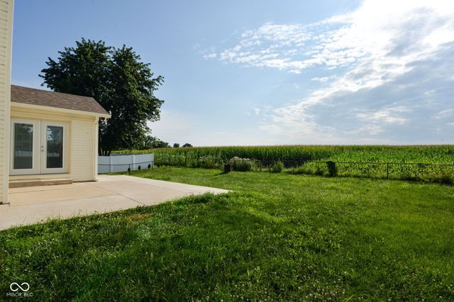 567 West Street, Whiteland, IN 46184