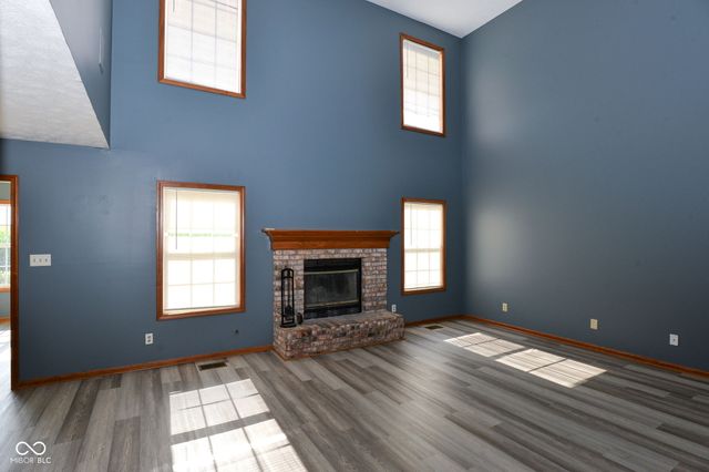 567 West Street, Whiteland, IN 46184