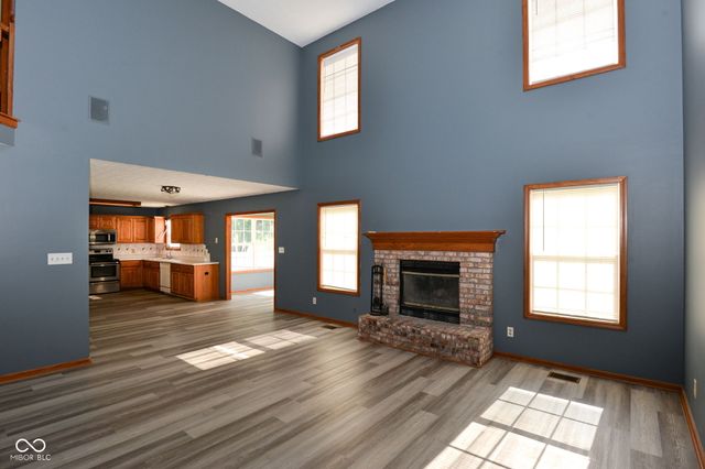 567 West Street, Whiteland, IN 46184