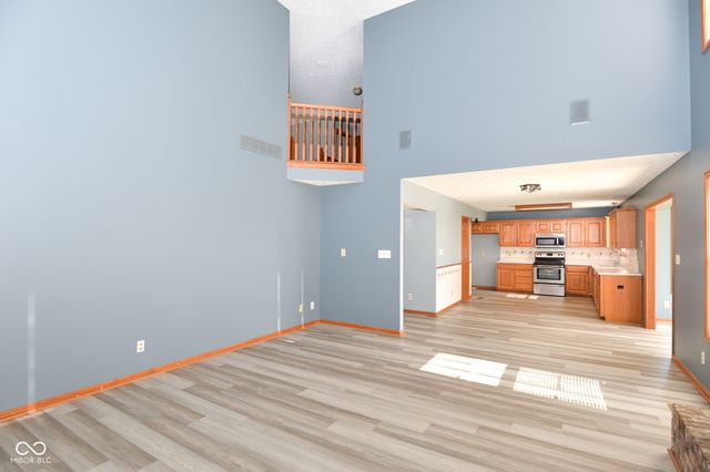 567 West Street, Whiteland, IN 46184