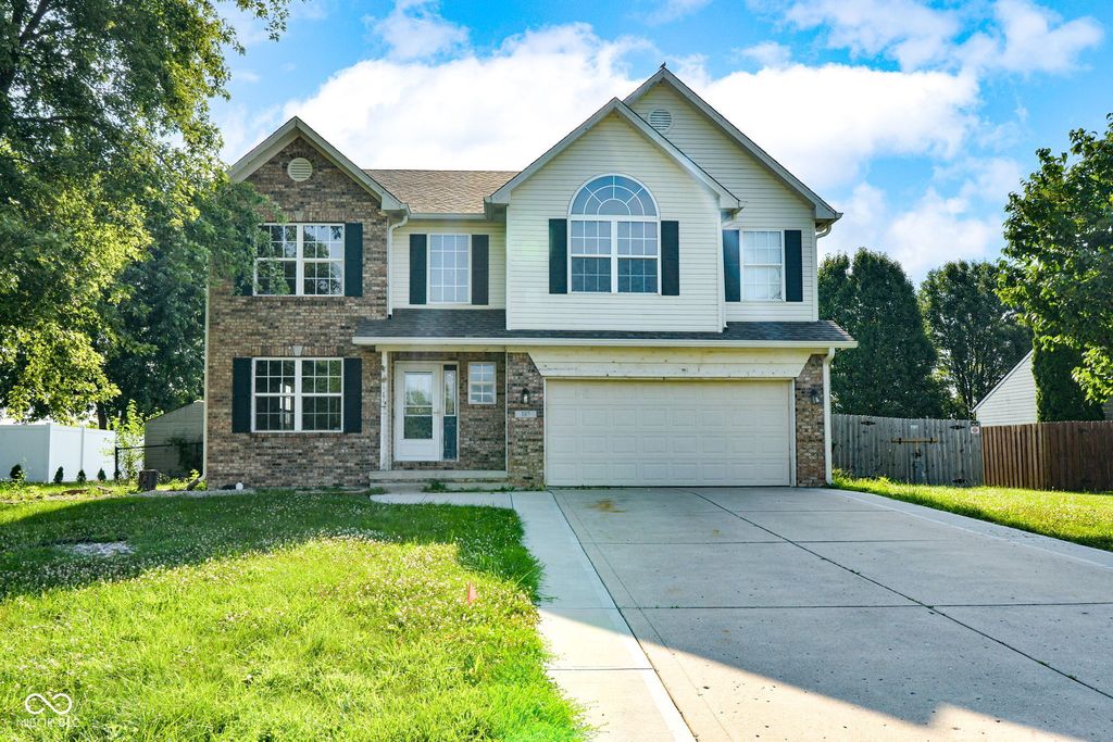 567 West Street, Whiteland, IN 46184
