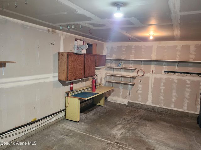 6714 N CALISPEL DR, Coeur D'alene, ID 83815