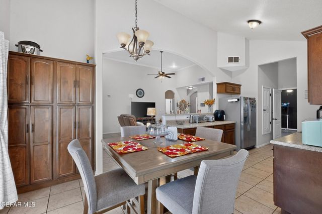 192 VIA BELLA Place, El Paso, TX 79928