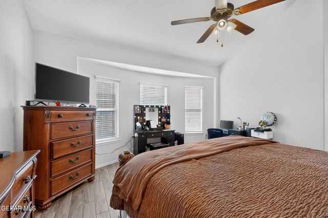 192 VIA BELLA Place, El Paso, TX 79928