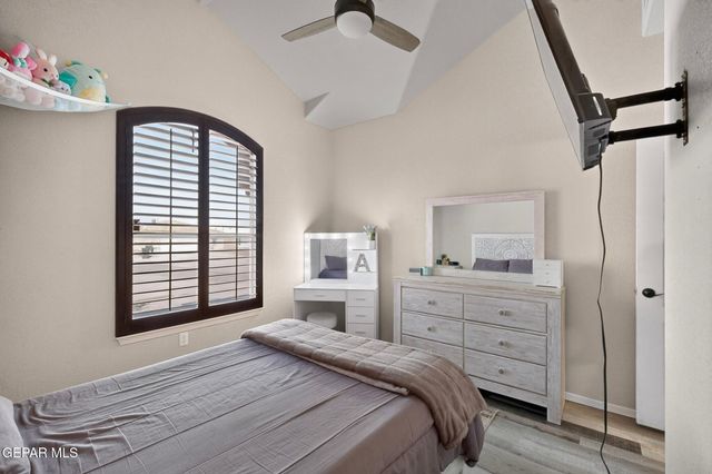 192 VIA BELLA Place, El Paso, TX 79928