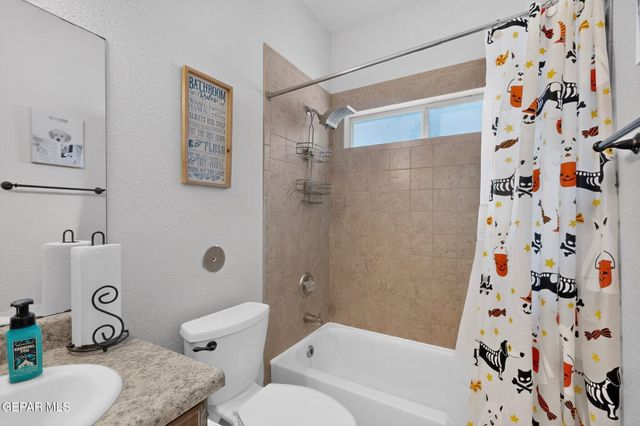 192 VIA BELLA Place, El Paso, TX 79928