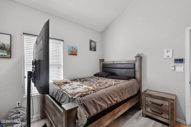 192 VIA BELLA Place, El Paso, TX 79928