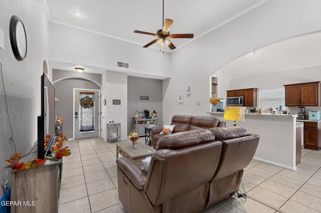 192 VIA BELLA Place, El Paso, TX 79928