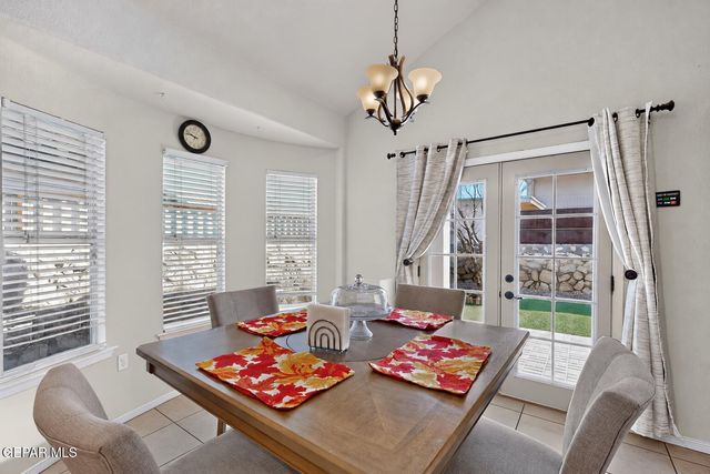 192 VIA BELLA Place, El Paso, TX 79928