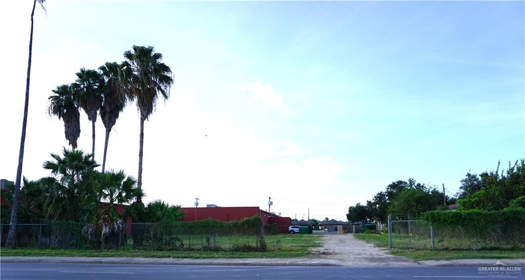 201 W Sam Houston Boulevard, Pharr, TX 78577