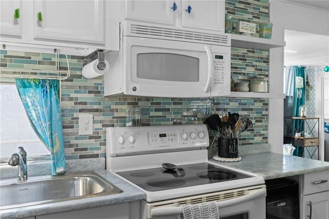 43 Enchanting BLVD # E43, Naples, FL 34112