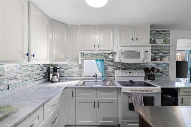 43 Enchanting BLVD # E43, Naples, FL 34112