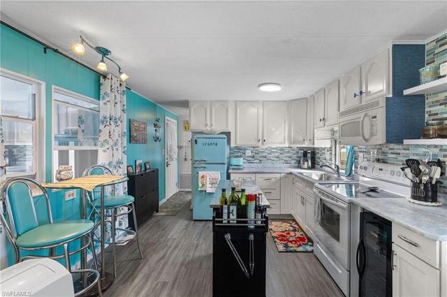 43 Enchanting BLVD # E43, Naples, FL 34112