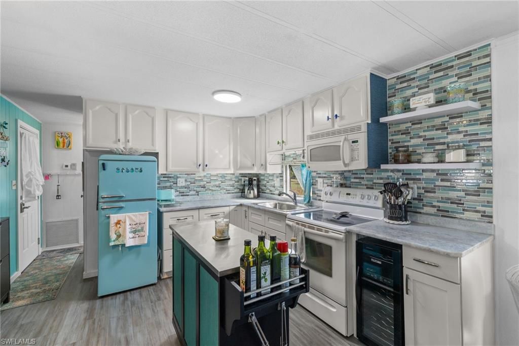 43 Enchanting BLVD # E43, Naples, FL 34112