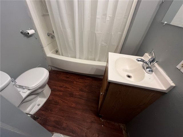 515 Indiana Ave, Glassport, PA 15045