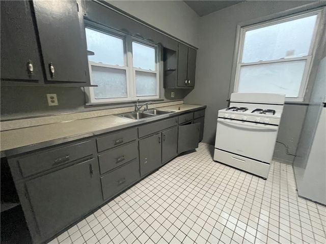 515 Indiana Ave, Glassport, PA 15045