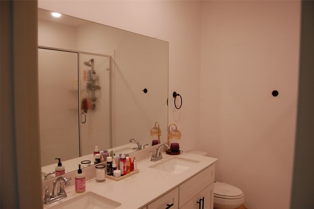 5242 Legacy Street, Haltom City, TX 76117