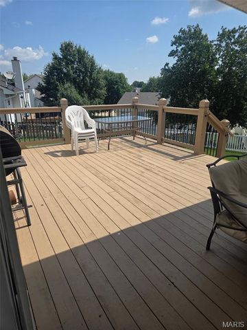 10 Santa Fe Trail Court, St Peters, MO 63376