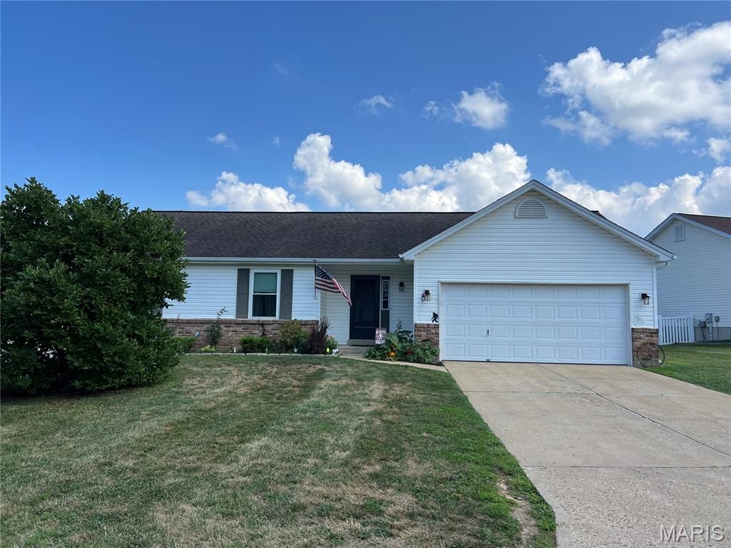 10 Santa Fe Trail Court, St Peters, MO 63376