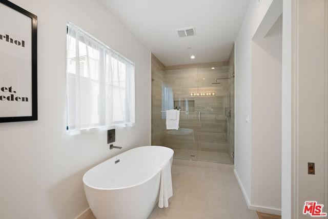 3803 S Verona Court, Los Angeles, CA 90066