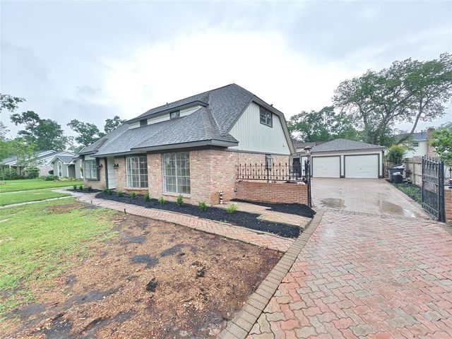 4106 Clovernook Lane, Seabrook, TX 77586