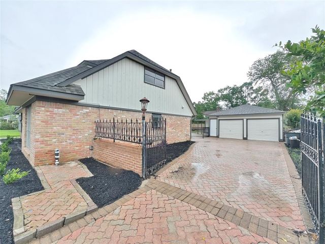 4106 Clovernook Lane, Seabrook, TX 77586
