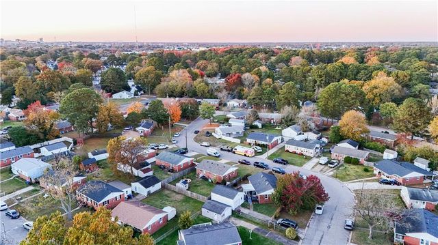 412 Tekoa RD, Chesapeake, VA 23325