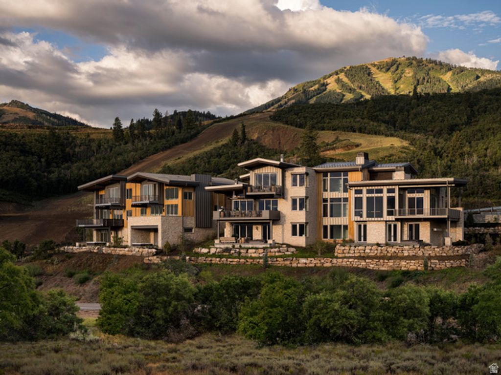 10102 N DROMMEN CT #R-02, Park City, UT 84060 — exterior