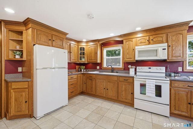 130 Broad Street, Manchester, CT 06042