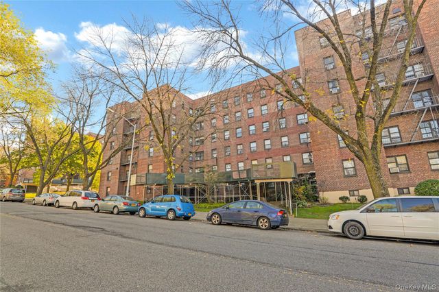 141-10 25 Road 2F, Flushing, NY 11354