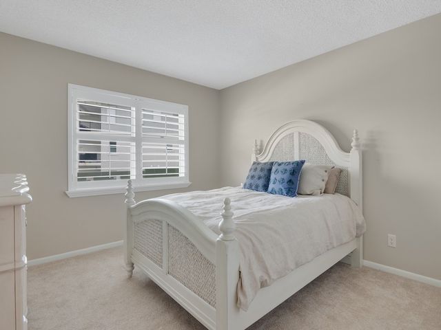 4049 Ocean Drive 204, Vero Beach, FL 32963