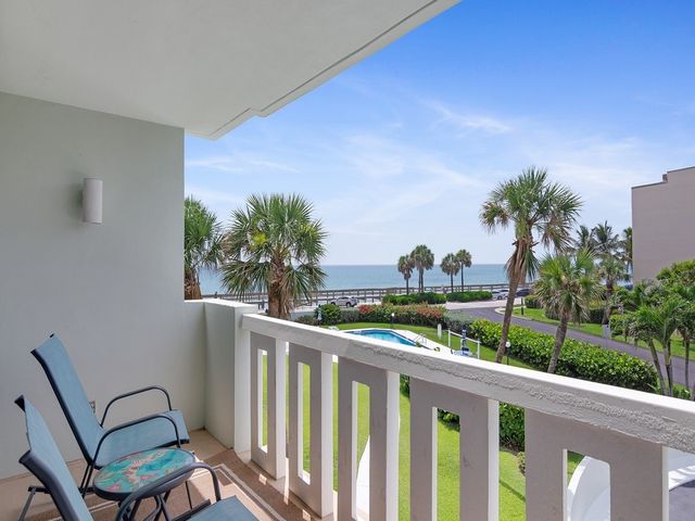 4049 Ocean Drive 204, Vero Beach, FL 32963