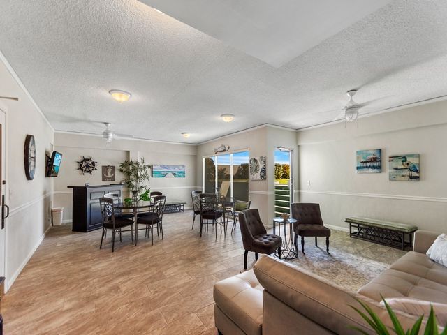 4049 Ocean Drive 204, Vero Beach, FL 32963