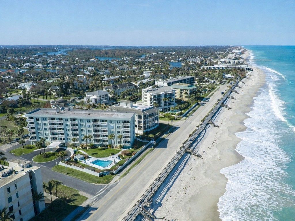 4049 Ocean Drive 204, Vero Beach, FL 32963