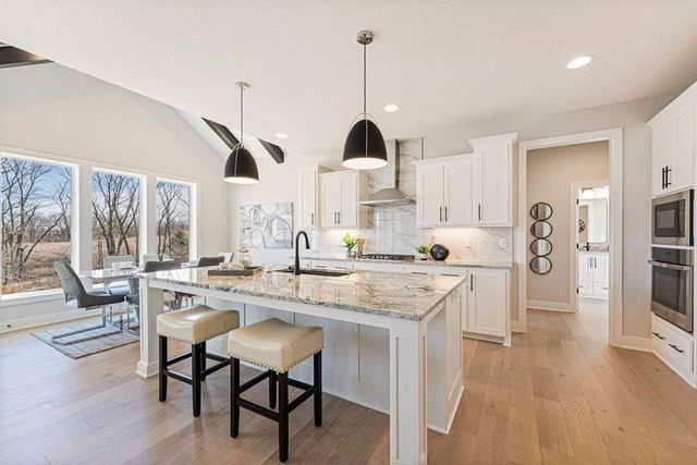 2433 W 177th Street, Overland Park, KS 66085