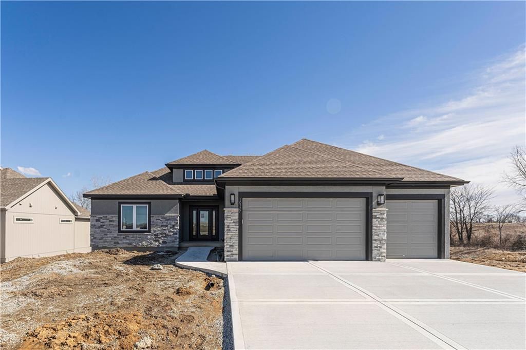 2433 W 177th Street, Overland Park, KS 66085