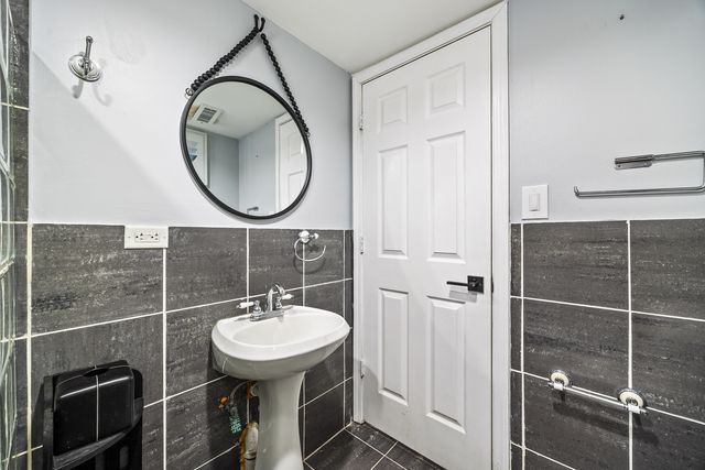 608 Morris Avenue, Bellwood, IL 60104